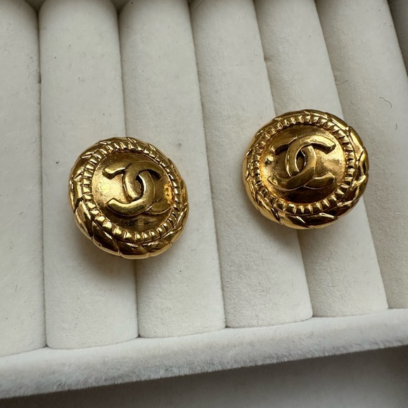 CHANEL Clip On Earrings - Picture 3 of 5